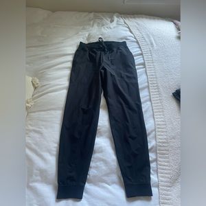 BLACK LULULEMON SWEATS SIZE M